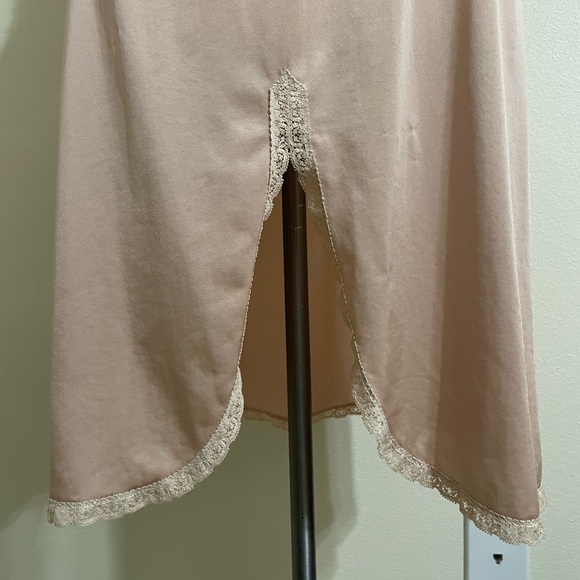 Vintage Women’s Tan Lace Trimmed Midi Half Slip Lingerie Foundation - Picture 5 of 11